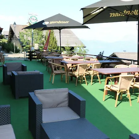 Hotel Le Poussin Champoussin