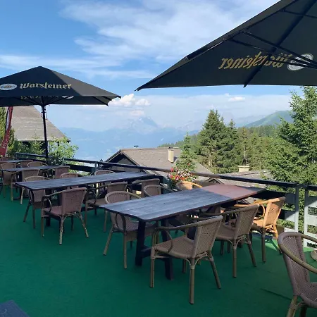 Le Poussin Hotel Champoussin